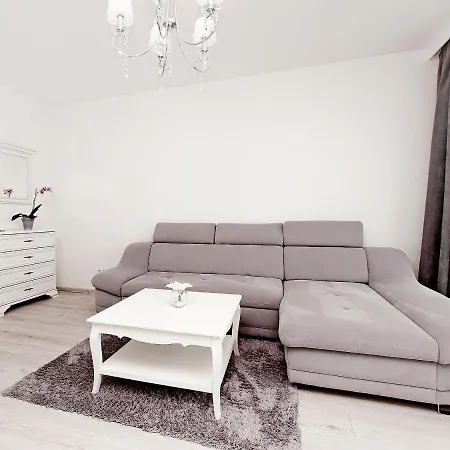 Apartament Shiraz Park Lejlighed *