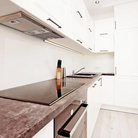 Apartament Shiraz Park *