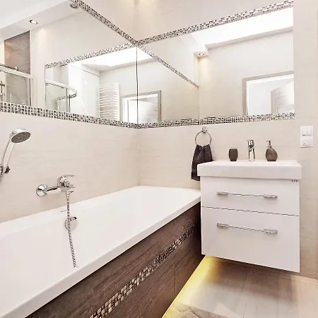 Apartament Shiraz Park Lejlighed *